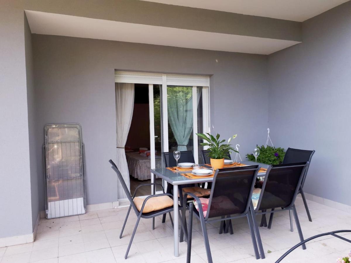 Apartmani Kulin 2 Kastela Exterior photo